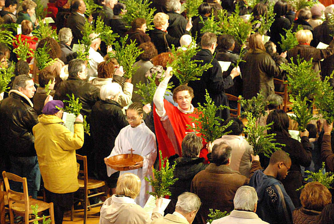 Fête des rameaux à la paroisse Sainte-Hélène (Paris) Fête des rameaux à la paroisse Sainte-Hélène (Paris)