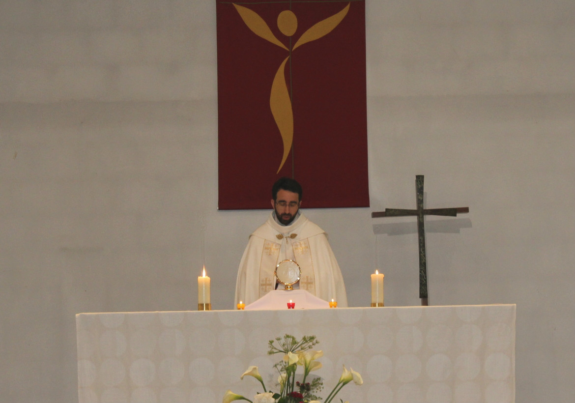 Fête du Sacré-Cœur à la chapelle-Saint-Luc le 3 juin 2016 autour d'une icone
