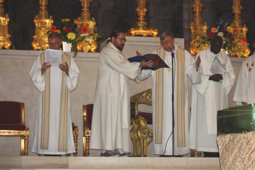 Fête du Sacré-Cœur 18 juin 2019 avec le le vicaire général du Diocèse de Saint-Denis, Benjamin Vergniaud fc, Mgr Delannoy, Emmanuel Kouame Say supérieur général crédit Jean Guellerin fc