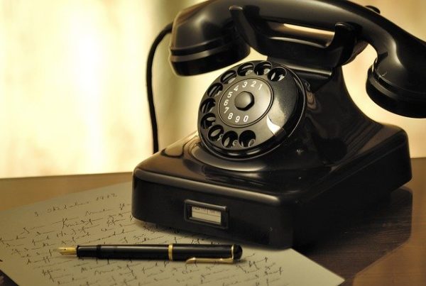 Vieux téléphone par Pixabay