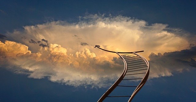 nuage et rail par Gerd Altmann de Pixabay