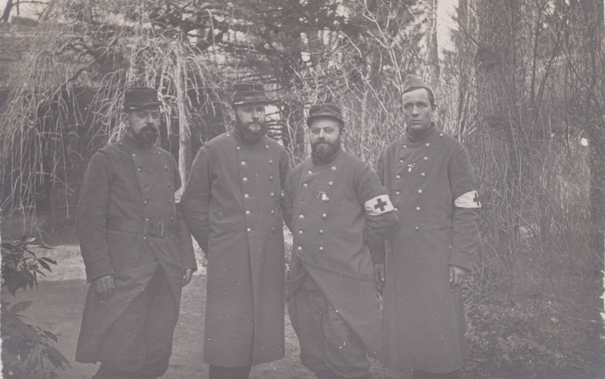 Soldats et aumôniers de l’ambulance 16 (1914-1915, archives des Fils de la Charité, 2540/60)