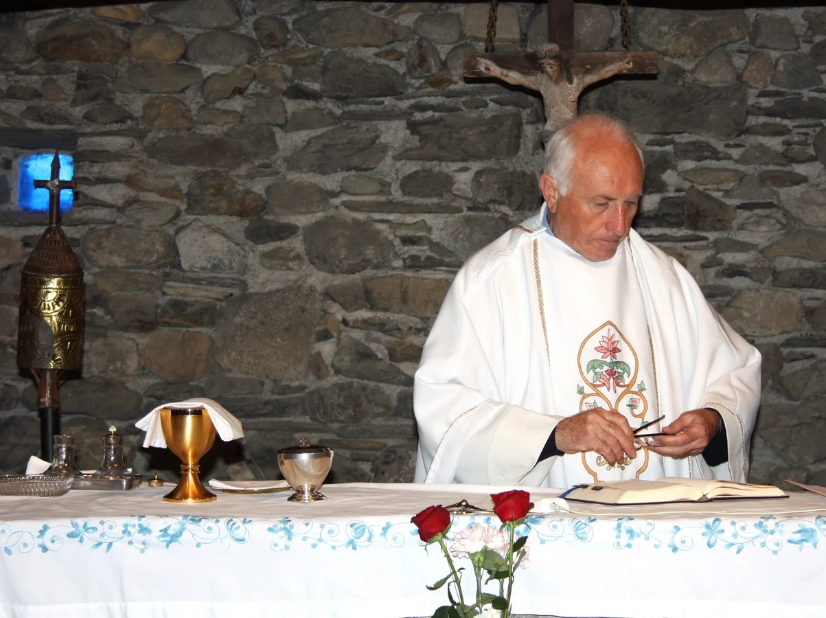 Roger Mimiague, Notre vie est eucharistie crédit Jean Guellerin fc Roger Mimiague, Notre vie est eucharistie crédit Jean Guellerin fc