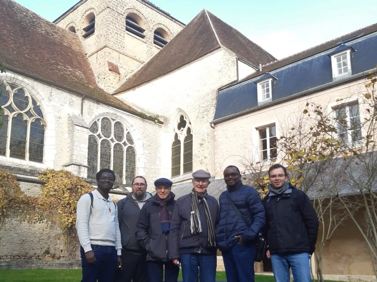 L'équipe de Saint-Ouen le 2 janvier 2026 : Elvis Loly fc, Benjamin Vergniaud fc, Joël Vabre fc, Lucien Marratier fc, Lewis Moundanga fc, Emmanuel Boumard fc - Crédit Fils de la Charité