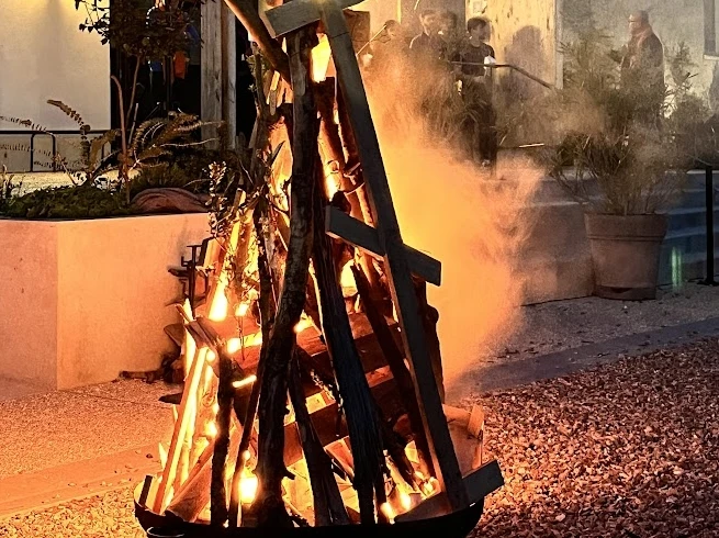 La nuit où tout bascule : Accueillir la lumière de la Résurrection