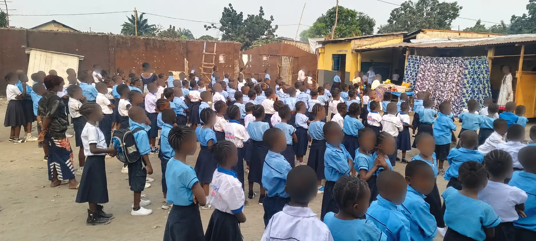 Cour de l’école du Collège Sainte-Faustine à Kinshasa (en RDC) – Crédit Fils de la Charité Cour de l'école du Collège Sainte-Faustine à Kinshasa en RDC